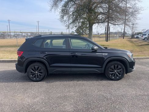 Used 2024 Volkswagen Taos S image 9