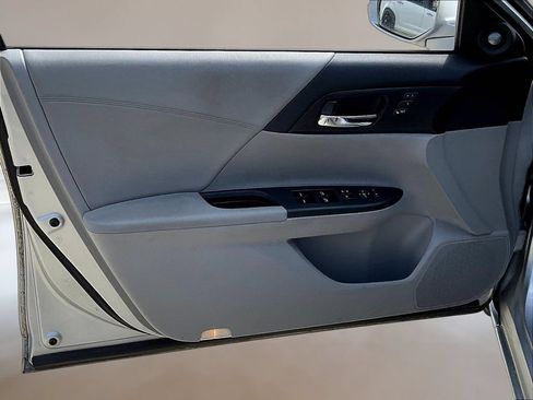 Used 2013 Honda Accord EX-L image 18