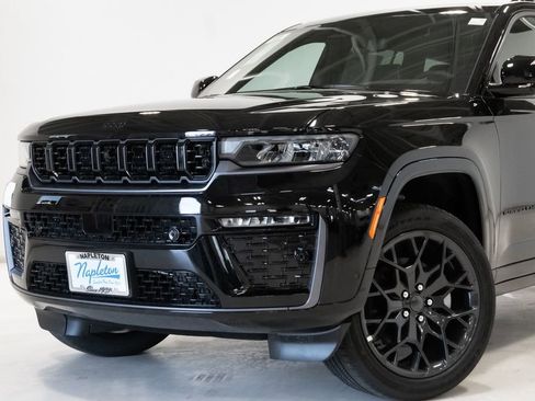 New 2026 Jeep Grand Cherokee L Summit image 2