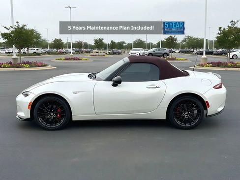 Used 2018 MAZDA MX-5 Miata Club w/ Brembo/BBS Recaro Package image 2