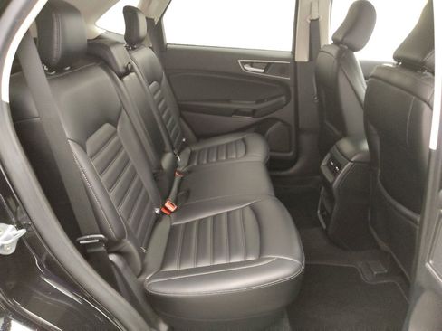 Used 2024 Ford Edge SEL image 19