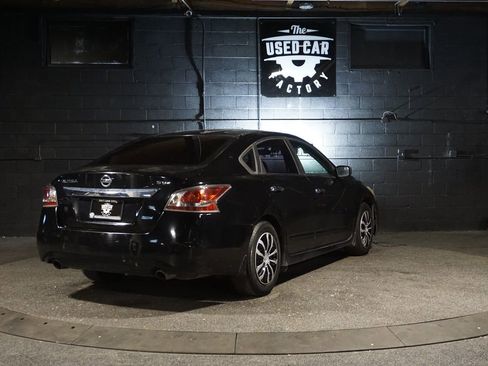 Used 2014 Nissan Altima 2.5 S FWD image 6