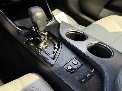Used 2013 Toyota Avalon Limited FWD image 14