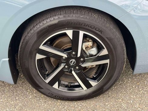 Certified 2025 Nissan Sentra SV image 9