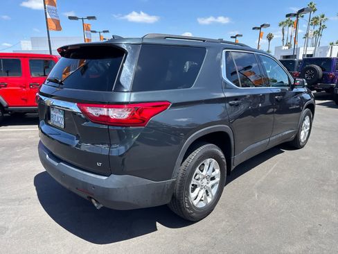 Used 2021 Chevrolet Traverse LT FWD image 11