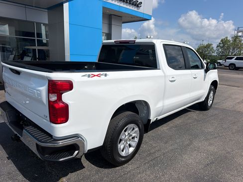 Used 2025 Chevrolet Silverado 1500 LT AWD/4WD image 3
