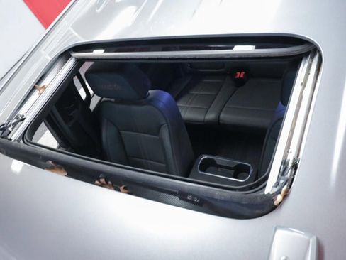 Used 2024 Chevrolet Silverado 2500 High Country w/ High Country Premium Package image 16