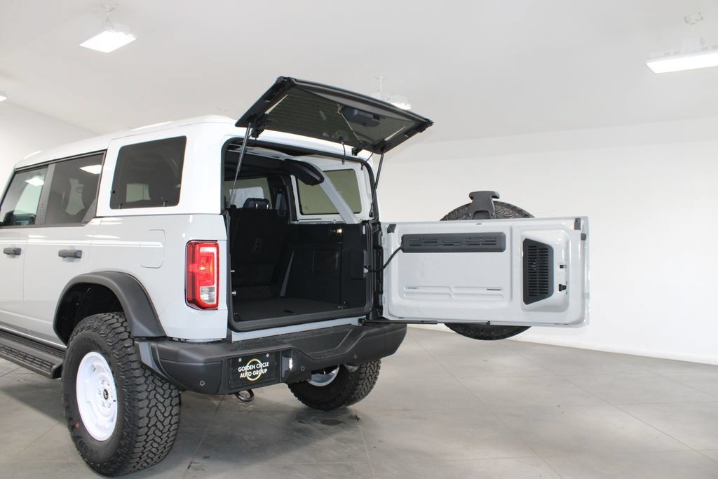 New 2026 Ford Bronco Heritage Edition AWD/4WD image 10