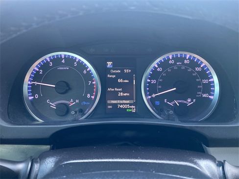 Used 2019 Toyota Highlander Plus image 24