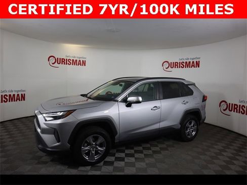 Used 2022 Toyota RAV4 XLE w/ Convenience Package image 4