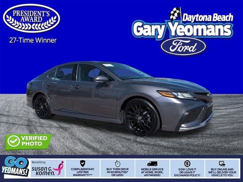 Used 2021 Toyota Camry XSE image 1