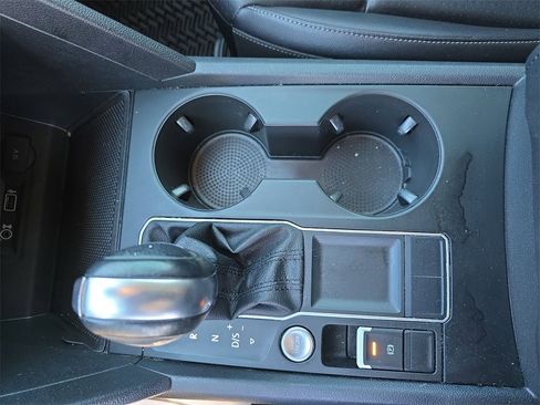 Used 2018 Volkswagen Atlas SE image 21