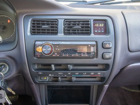 Used 1995 Toyota Corolla DX image 24