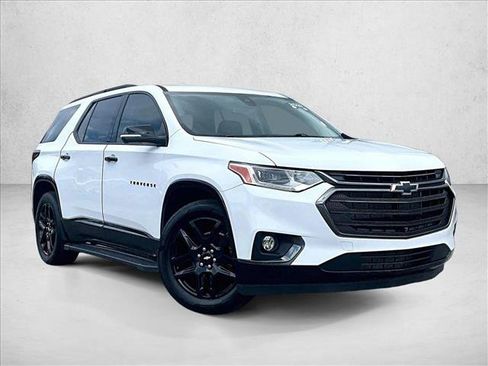 Used 2021 Chevrolet Traverse Premier w/ Redline Edition FWD image 12