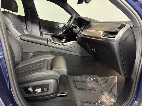 Used 2022 BMW X6 xDrive40i w/ Executive Package image 30