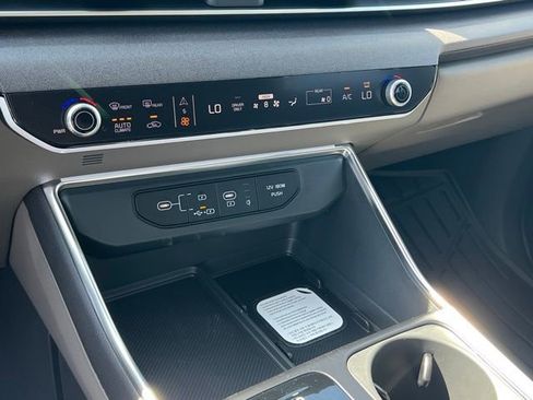 New 2026 Kia Carnival EX FWD image 18