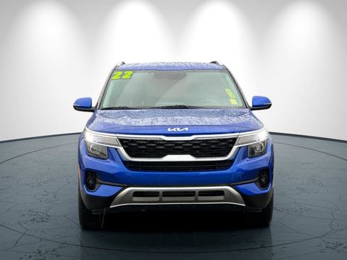 Certified 2022 Kia Seltos S image 9