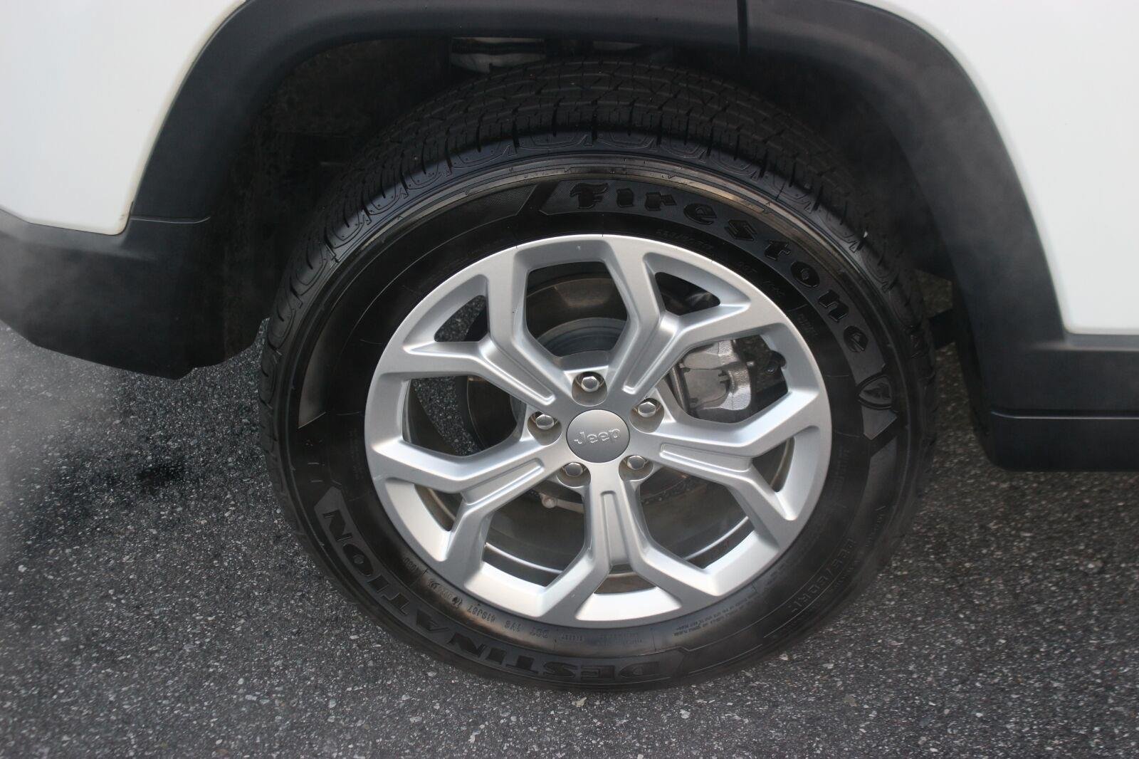 Used 2024 Jeep Compass Latitude AWD/4WD image 36