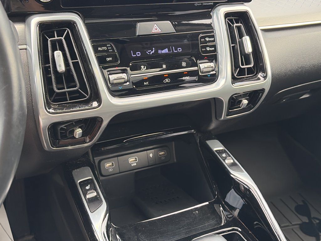 Used 2023 Kia Sorento SX AWD/4WD image 27