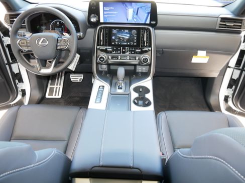 New 2025 Lexus LX 700h F Sport image 32