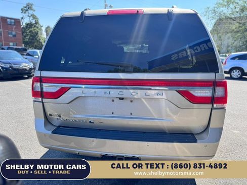 Used 2017 Lincoln Navigator L Select image 6