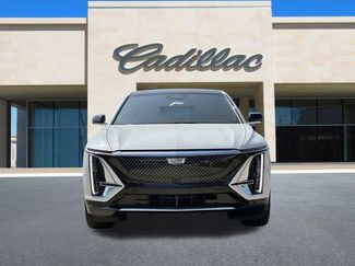New 2025 Cadillac Lyriq Luxury video 3
