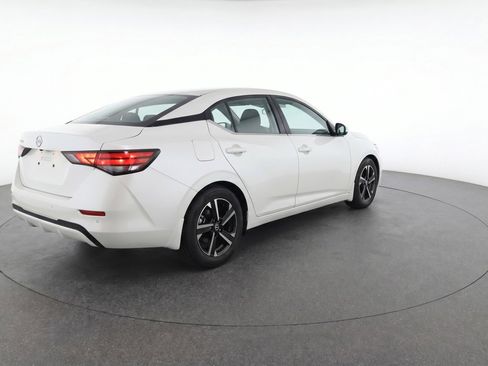 Used 2025 Nissan Sentra SV image 9