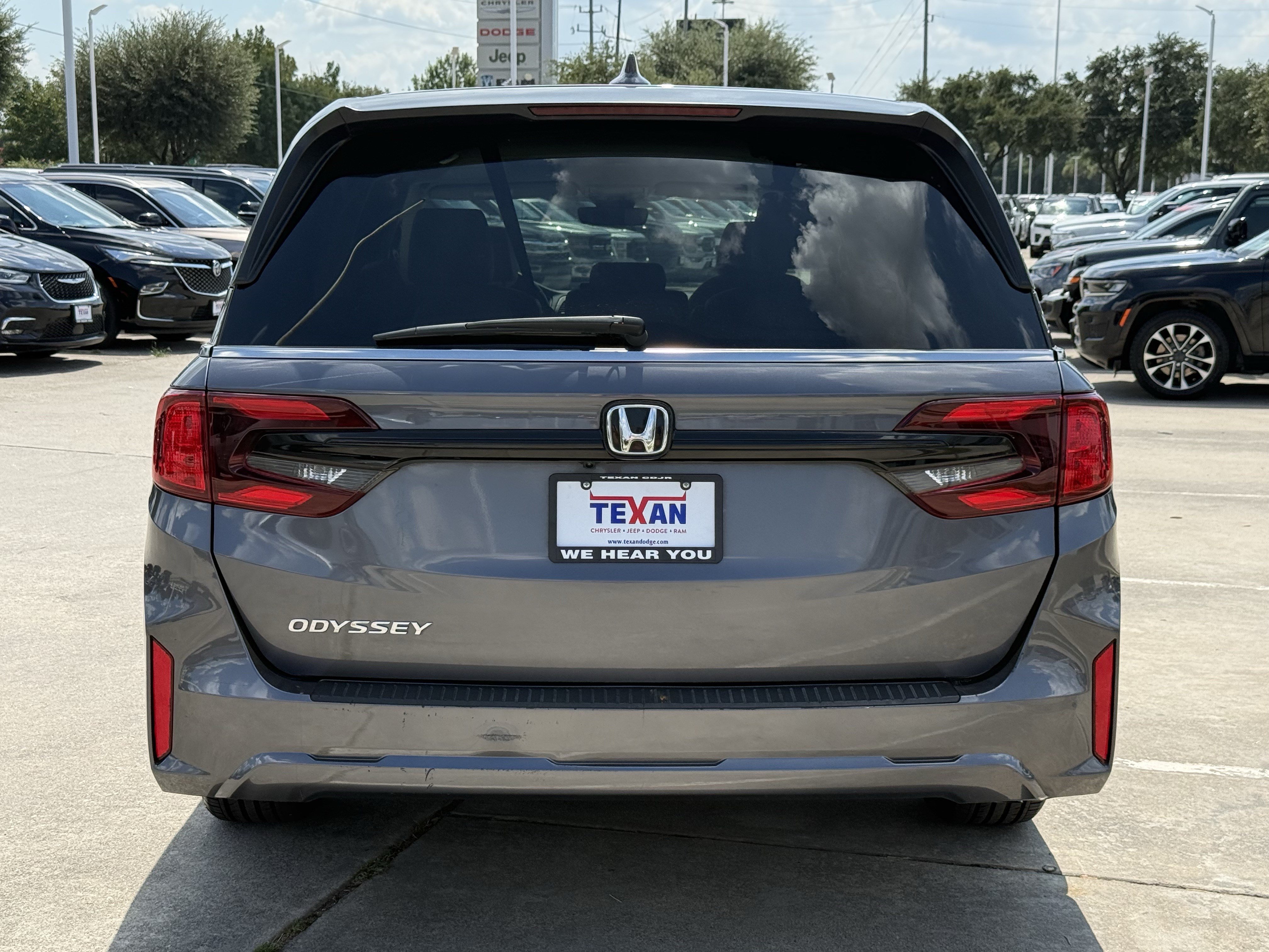 Used 2025 Honda Odyssey EX-L image 6