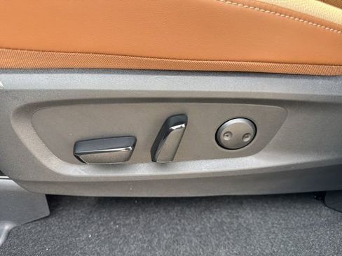 New 2026 Nissan Pathfinder Platinum AWD/4WD image 15