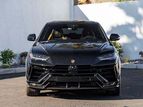 Used 2024 Lamborghini Urus Performante image 3