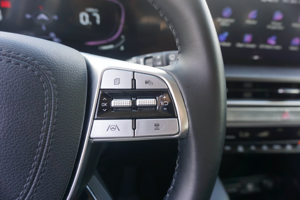 Used 2024 Kia Telluride LX FWD image 9
