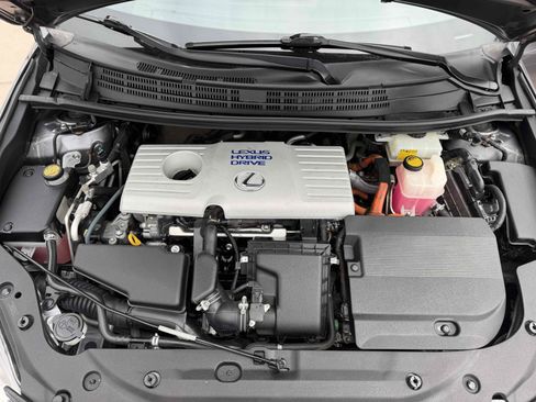 Used 2012 Lexus CT 200h FWD image 32