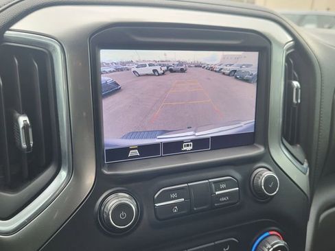 Used 2021 Chevrolet Silverado 1500 LT Trail Boss w/ Convenience Package II image 17