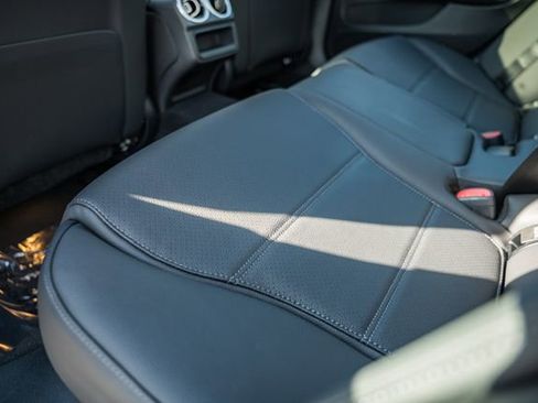 New 2026 Mercedes-Benz C 300 4MATIC Sedan image 31