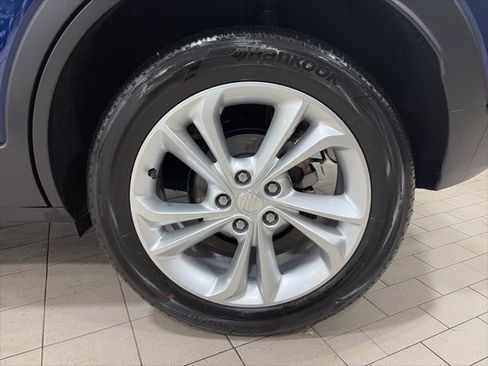 Used 2023 Buick Encore GX Preferred w/ Cold Weather Comfort Package AWD/4WD image 22