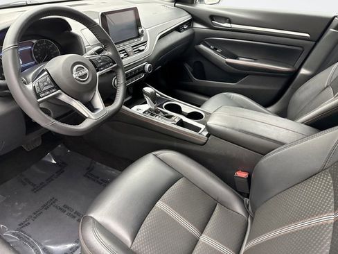 Used 2024 Nissan Altima 2.5 SR image 10