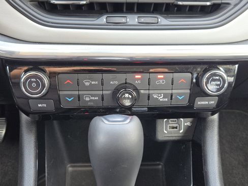 Used 2022 Jeep Compass Limited image 21