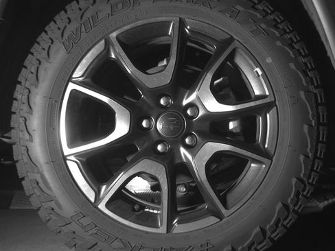 Used 2025 Jeep Compass Trailhawk AWD/4WD image 15