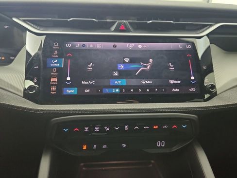 New 2026 Jeep Cherokee Laredo AWD/4WD image 25