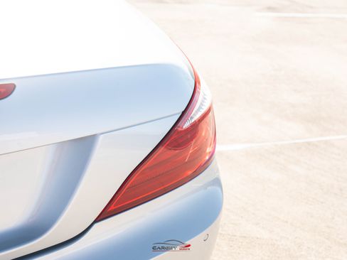 Used 2013 Mercedes-Benz SL 550 image 36