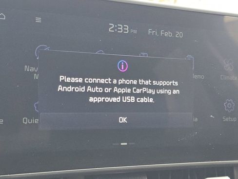 Used 2024 Kia Sportage EX image 4