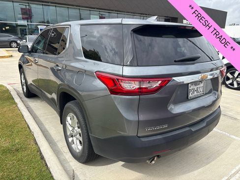 Used 2021 Chevrolet Traverse LS FWD image 5