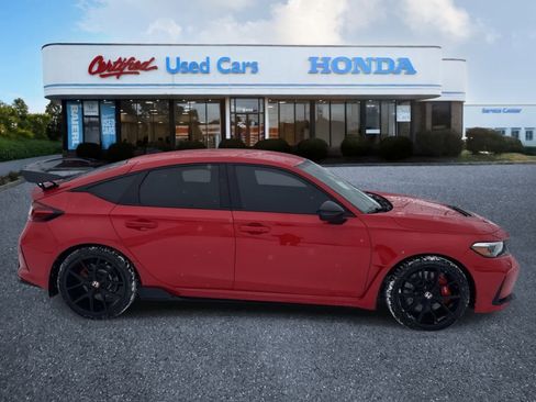 Used 2025 Honda Civic Type R image 6