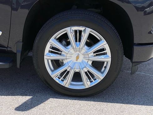 Used 2023 Chevrolet Silverado 1500 High Country w/ High Country Premium Package AWD/4WD image 31