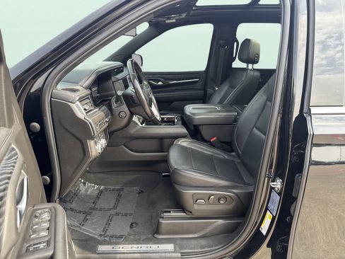 Used 2022 GMC Yukon Denali image 2