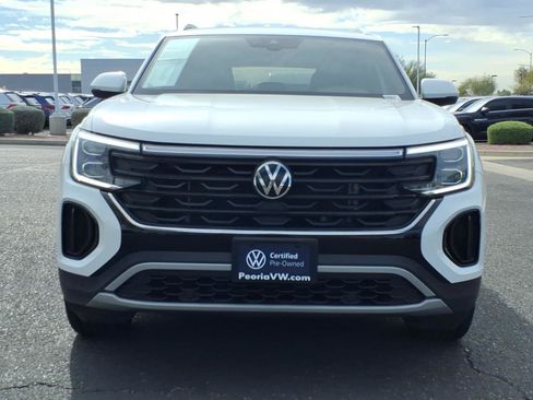 Certified 2024 Volkswagen Atlas Cross Sport SE image 2