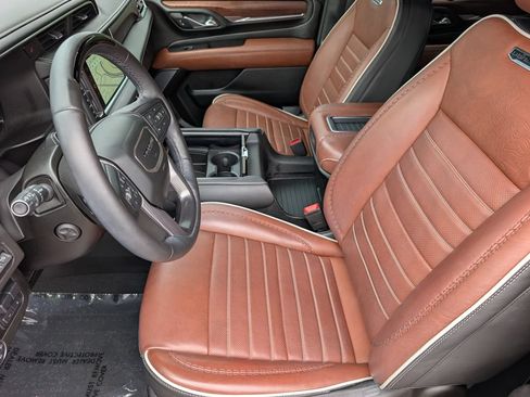 Used 2024 GMC Yukon Denali Ultimate AWD/4WD image 14
