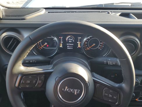 Used 2020 Jeep Gladiator Sport w/ Quick Order Package 24S image 22