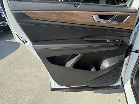New 2026 Volkswagen Atlas SE image 23