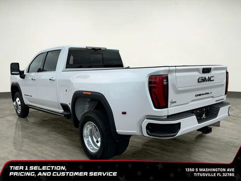Used 2024 GMC Sierra 3500 Denali Ultimate AWD/4WD image 4